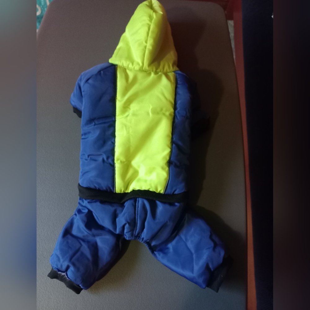 LITTLE DOG SNOW SUIT, WATERPROOF.
